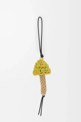 Pingente em forma de cogumelo em cordão Pingente em forma de cogumelo em cordão