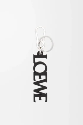Pingente emblemático da loewe em pele de bezerro lisa
