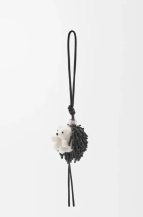 Pingente «Hedgehog» em feltro, contas e pele de bezerro