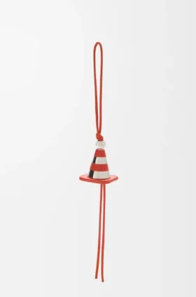 Pingente «Work Cone» em latão e pele de bezerro