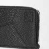 Porta-cartões e moedas Puzzle em pele de bezerro granulada e flexível Porta-cartões e moedas Puzzle em pele de bezerro granulada e flexível