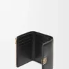 Porta-cartões pequeno vertical «Puffer Anagram» em pele de bezerro napa brilhante Porta-cartões pequeno vertical «Puffer Anagram» em pele de bezerro napa brilhante
