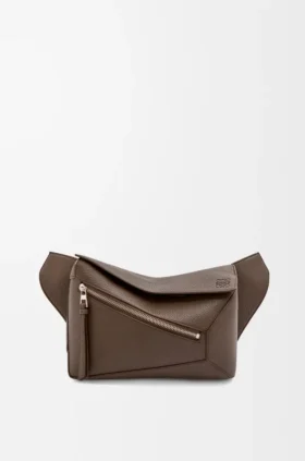 Puzzle Bumbag pequena em pele de bezerro granulada