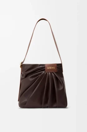 Saco tote drapeado em pele de borrego napa suave