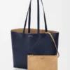 Saco Tote Médio Horizontal com Puzzle Fold em Pele de Bezerro de Grão Suave Saco Tote Médio Horizontal com Puzzle Fold em Pele de Bezerro de Grão Suave