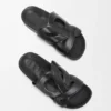 Sandália Ease Monogram em pele de bezerro curtida vegetalmente Sandália Ease Monogram em pele de bezerro curtida vegetalmente