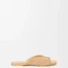 Sandália macia com pedra decorativa em tecido com efeito de ráfia Sandália macia com pedra decorativa em tecido com efeito de ráfia