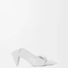 Sapatos de salto com aba em origami em pele de borrego Sapatos de salto com aba em origami em pele de borrego