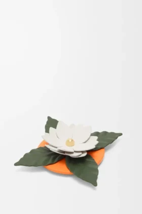 Tampa para vela pequena «Orquídea» em pele de bezerro clássica e latão