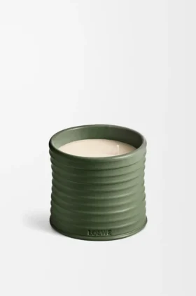 Vela de tamanho médio com Scent of Marihuana