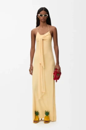 Vestido em crepe de viscose