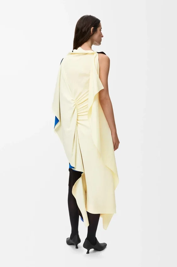 Vestido em viscose elástica Vestido em viscose elástica